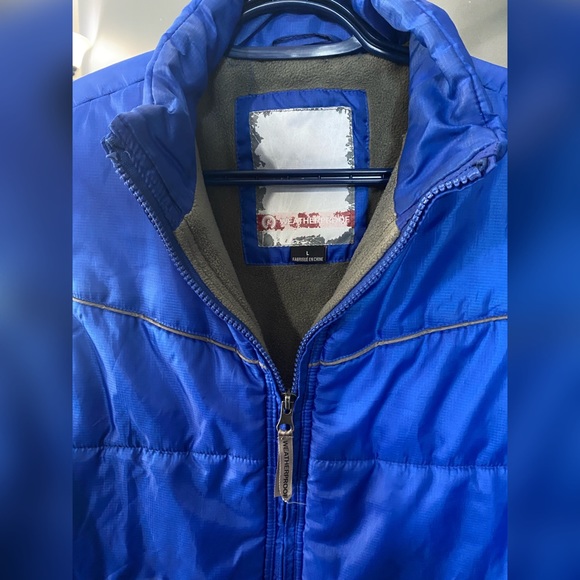 WORLD FAMOUS INSULATED VEST - Picture 2 of 3